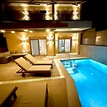Lefkada Paradise 别墅 *
